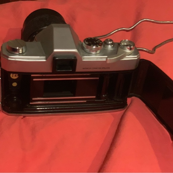 Mamiya Sekor 35mm Film Camera 500 TL with Metal Strap - Picture 9 of 9